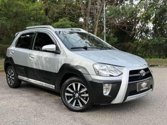 TOYOTA ETIOS 1.5 XS 16V FLEX 4P AUTOMÁTICO TOYOTA ETIOS 1.5 XS 16V FLEX 4P AUTOMÁTICO